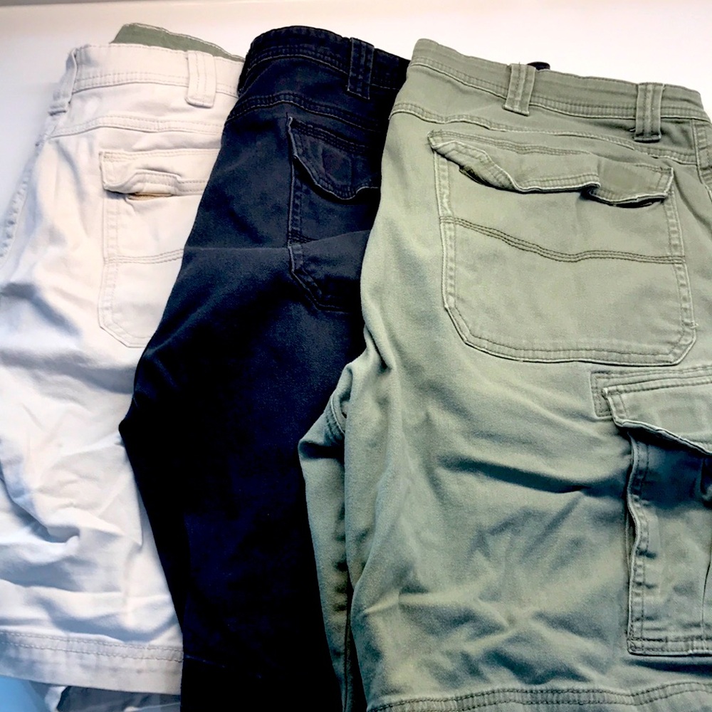 Lot/set of three (3) Red Head Mens Cargo shorts 38”